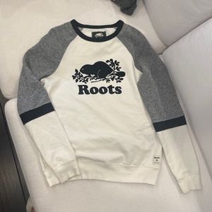 Roots sweater crew neck thin